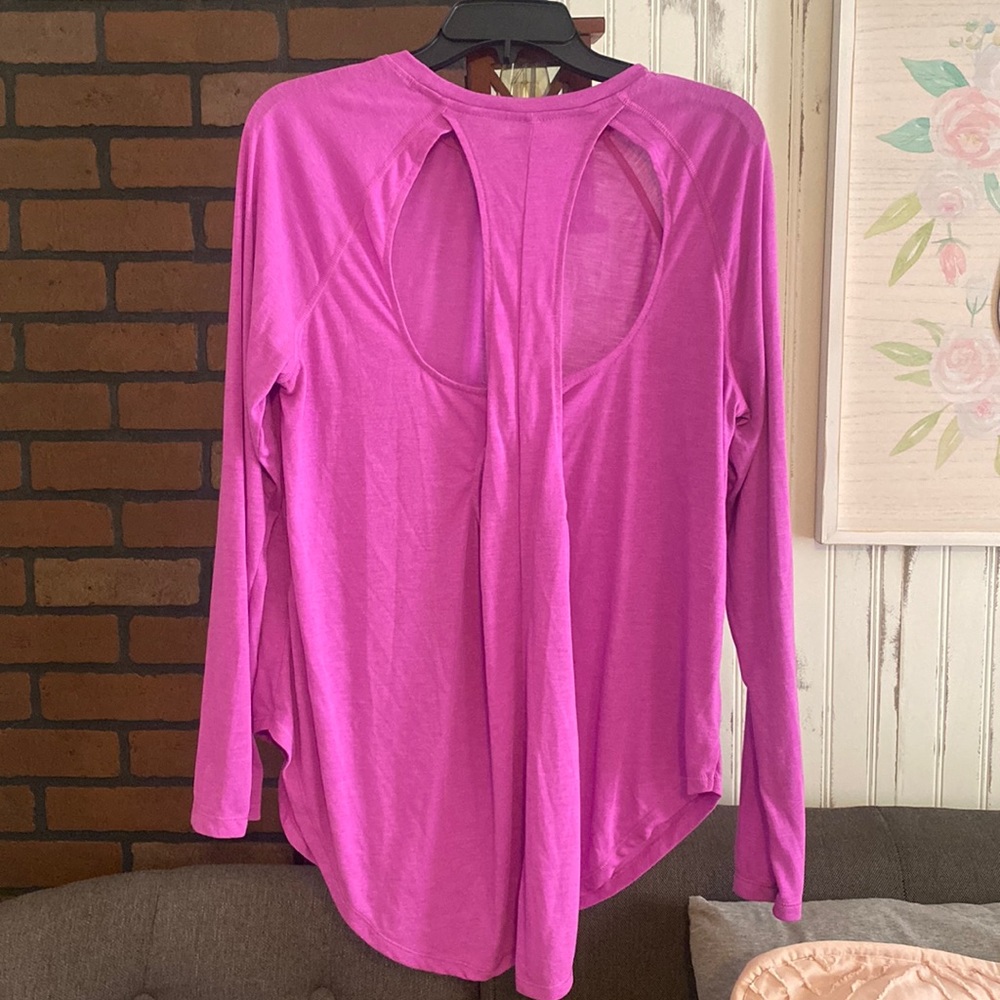 Under Armour Long Sleeve athletic wear (Breathe) open back.